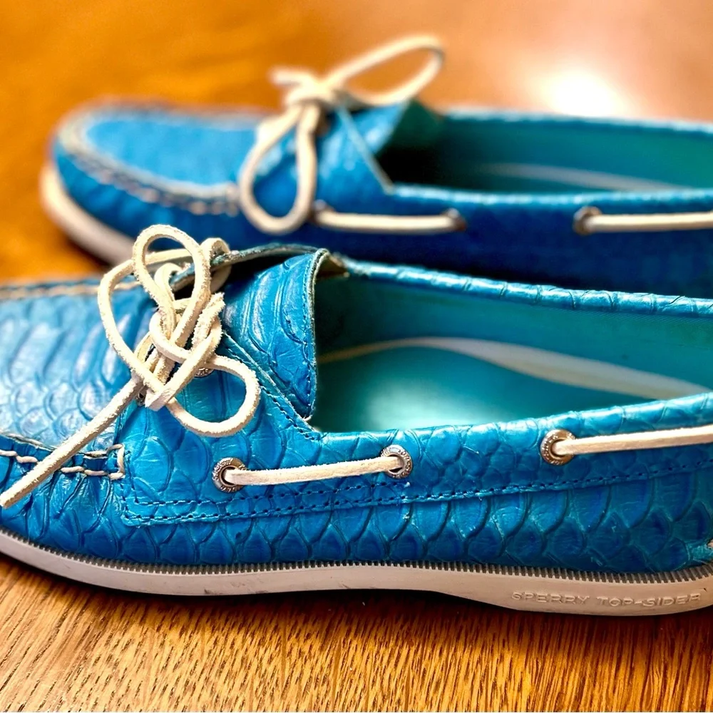 Vintage Blue Crocodile Sperry Top Siders - Picture 3 of 4